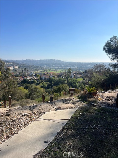 Detail Gallery Image 3 of 5 For 4999 Paguera Ct, San Diego,  CA 92124 - 4 Beds | 2 Baths