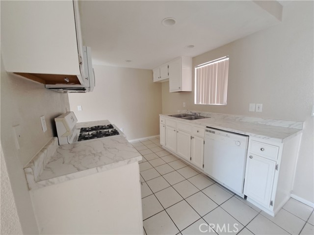 Detail Gallery Image 2 of 14 For 12222 Kiowa Rd #1,  Apple Valley,  CA 92308 - 2 Beds | 1 Baths