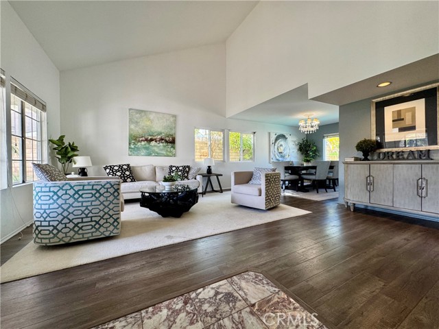 Detail Gallery Image 4 of 48 For 21 N Slope Ln, Pomona,  CA 91766 - 4 Beds | 2/1 Baths