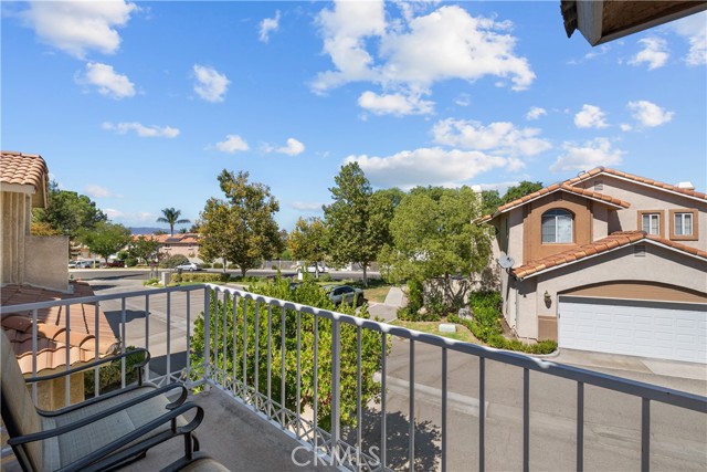 Detail Gallery Image 21 of 33 For 18554 Olympian Ct., Canyon Country,  CA 91351 - 5 Beds | 2/1 Baths