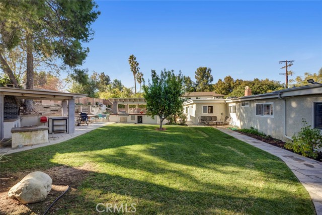 Detail Gallery Image 45 of 62 For 16858 Pineridge Dr, Granada Hills,  CA 91344 - 6 Beds | 5 Baths