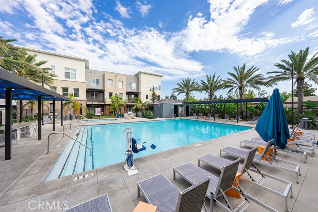 221 Steely, Irvine CA: https://media.crmls.org/medias/ff76d5b1-62dc-49b6-87d8-8b0e28b656e4.jpg