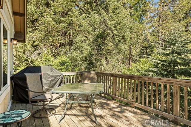 Detail Gallery Image 13 of 25 For 1053 Lausanne Dr, Crestline,  CA 92325 - 3 Beds | 2/1 Baths