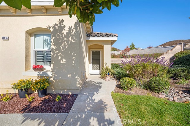 Detail Gallery Image 4 of 51 For 28514 Oasis View Cir, Menifee,  CA 92584 - 2 Beds | 2 Baths