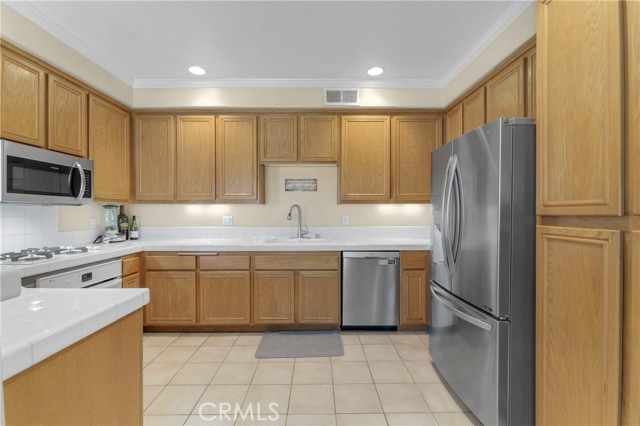 Detail Gallery Image 21 of 30 For 3003 W Riverside Dr #201,  Burbank,  CA 91505 - 2 Beds | 2 Baths