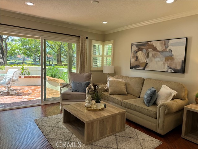 1 Brisa Del Lago, Rancho Santa Margarita CA: https://media.crmls.org/medias/ff77884a-3cf8-4313-bf76-ce4ec65e39d6.jpg