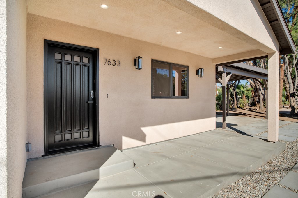 7633 Fallbrook Avenue