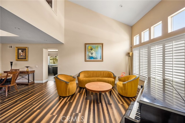 2461 Calle Montella, Tustin CA: https://media.crmls.org/medias/ff7897d8-fed8-4023-998a-37a604167191.jpg