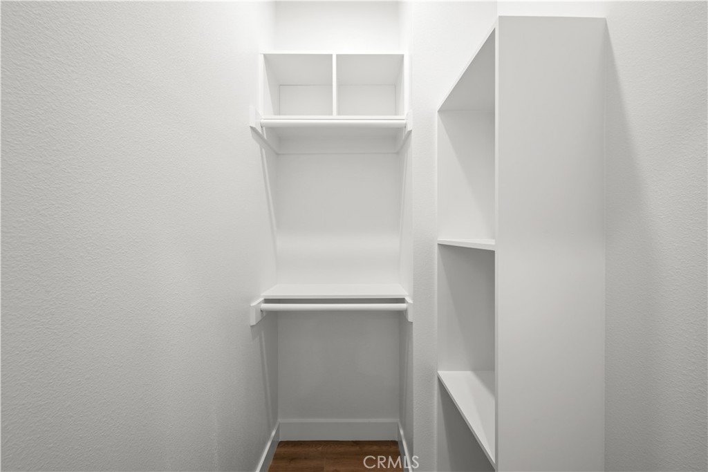 https://media.crmls.org/medias/ff7a19f8-c75a-4ef1-ba85-864653bd2402.jpg?preset=X-Large