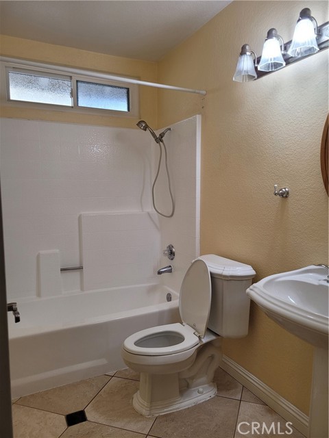 Detail Gallery Image 9 of 37 For 775 Falcon View, Upland,  CA 91784 - 3 Beds | 2 Baths