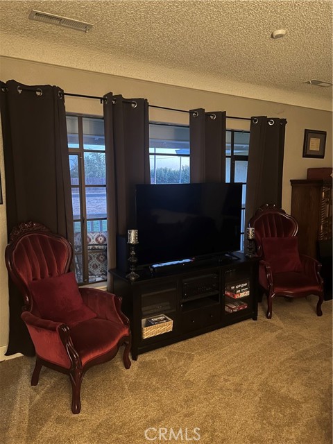 8484 Almond Avenue, Winton CA: https://media.crmls.org/medias/ff7b065d-ecd4-44ce-8016-b7b8c6844f11.jpg