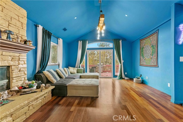 Detail Gallery Image 19 of 52 For 1253 Golden Rule, Lake Arrowhead,  CA 92352 - 4 Beds | 2/1 Baths