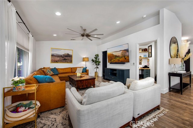 Detail Gallery Image 17 of 65 For 30520 Cinnamon Teal, Canyon Lake,  CA 92587 - 3 Beds | 3 Baths