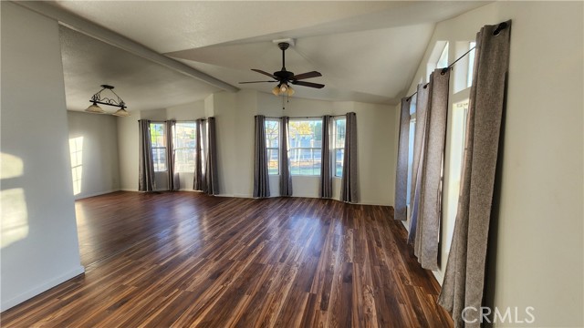 Detail Gallery Image 21 of 31 For 20878 Rider St, Perris,  CA 92570 - 3 Beds | 2 Baths