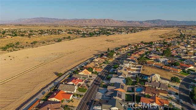 13290 Riverview Drive, Victorville CA: https://media.crmls.org/medias/ff7c655b-4373-4c6c-aa3e-f3e2977b9a30.jpg