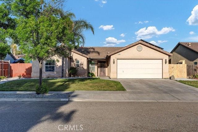 Detail Gallery Image 1 of 39 For 732 Crescent Ct, Lemoore,  CA 93245 - 3 Beds | 2 Baths