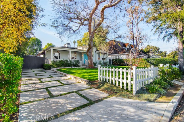 Detail Gallery Image 1 of 1 For 4543 Ethel Ave, Studio City,  CA 91604 - 3 Beds | 3/1 Baths