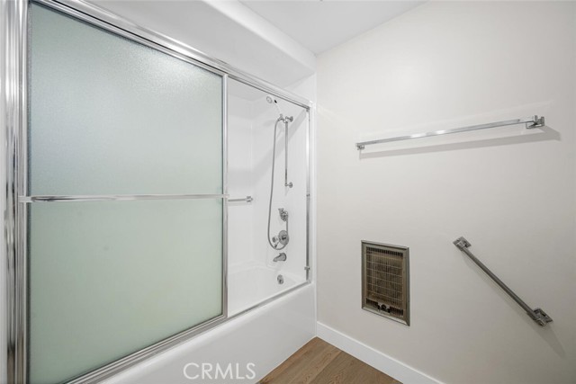 1930 St John Road, Seal Beach CA: https://media.crmls.org/medias/ff7e250f-d6aa-4c3f-961d-76728e92c5a4.jpg