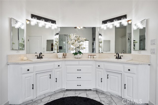 Detail Gallery Image 49 of 55 For 11605 Yarborough, Bakersfield,  CA 93312 - 5 Beds | 2/1 Baths