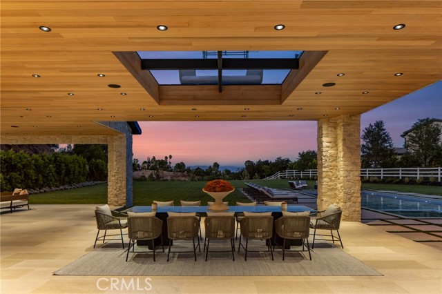 24255 Bridle Trail Road, Hidden Hills CA: https://media.crmls.org/medias/ff7f97e9-3614-4d45-a9c4-06d3f4881293.jpg