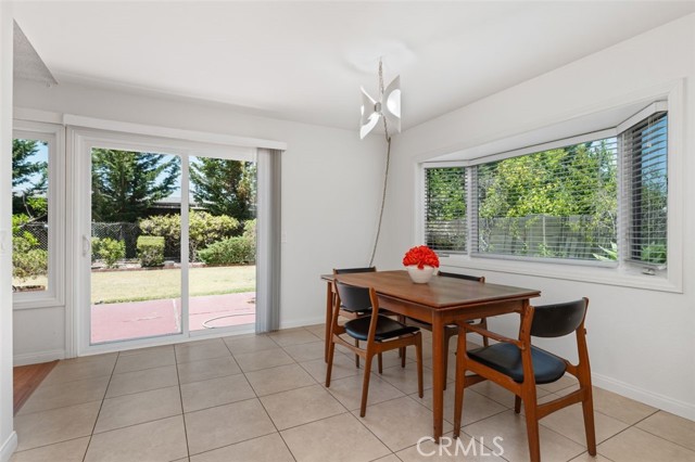 5391 Glenstone Drive, Huntington Beach CA: https://media.crmls.org/medias/ff80347d-bc09-4bf7-9866-94d02ed3a381.jpg
