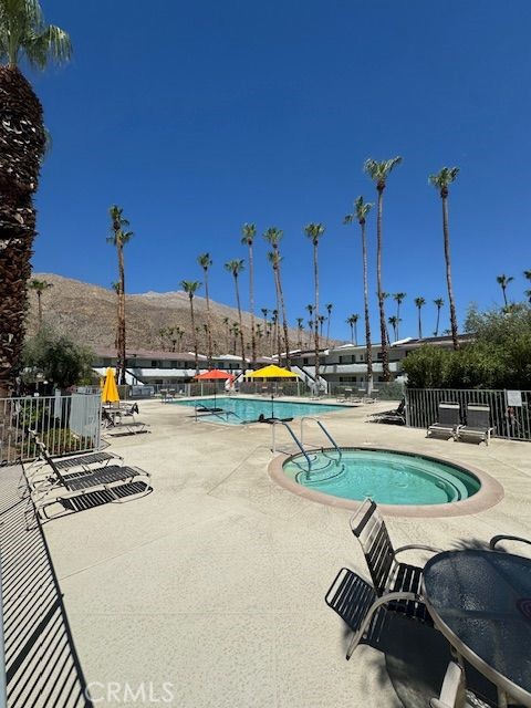 Detail Gallery Image 2 of 24 For 1900 S Palm Canyon Dr #65,  Palm Springs,  CA 92264 - 2 Beds | 2 Baths