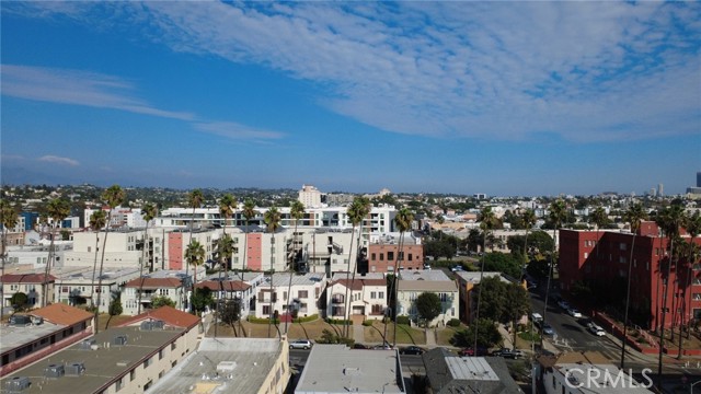 Detail Gallery Image 13 of 15 For 210 N Berendo St, Los Angeles,  CA 90004 - – Beds | – Baths