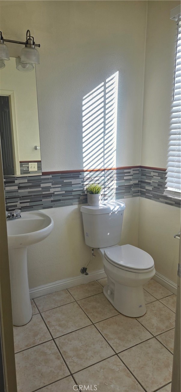 Detail Gallery Image 7 of 15 For 6138 Greenboro, Fontana,  CA 92336 - 3 Beds | 2/1 Baths