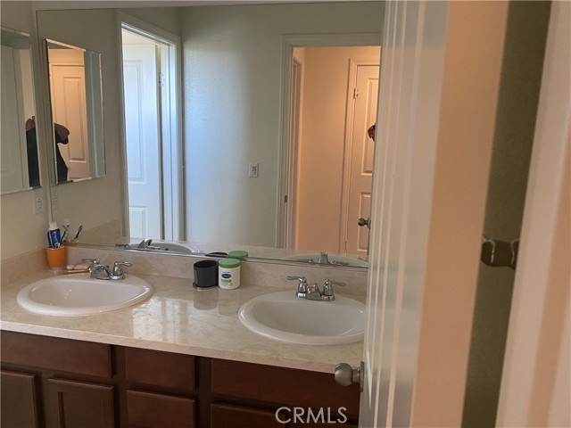17620 Comfrey Drive, San Bernardino CA: https://media.crmls.org/medias/ff825953-c83d-41ac-be54-986cad67db0a.jpg