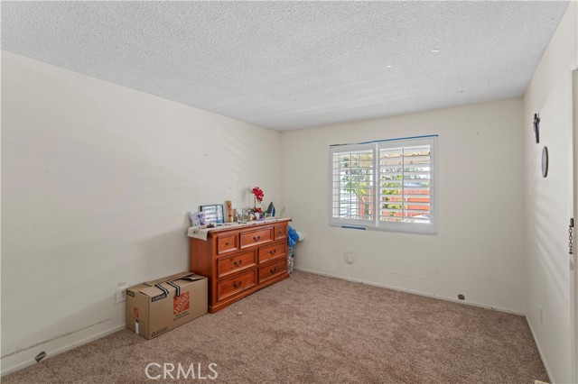 1633 W Ontario Avenue, Corona CA: https://media.crmls.org/medias/ff828fea-6d82-438c-a4f3-e0f9554e7855.jpg
