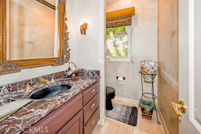 Detail Gallery Image 33 of 63 For 371 Donlin Ln, Newbury Park,  CA 91320 - 4 Beds | 3/1 Baths