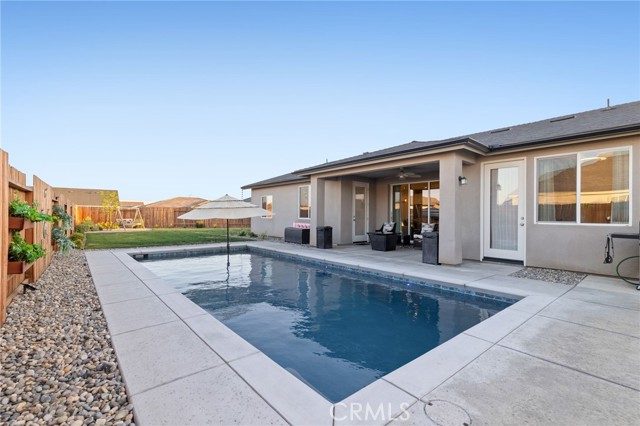 Detail Gallery Image 41 of 51 For 7702 Canyon Trail Ave, Bakersfield,  CA 93313 - 4 Beds | 2/1 Baths