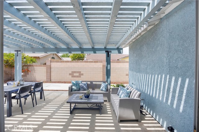 8381 E Hendrie Street, Long Beach CA: https://media.crmls.org/medias/ff83c3e1-6a71-485c-bb0f-861ffe91679c.jpg