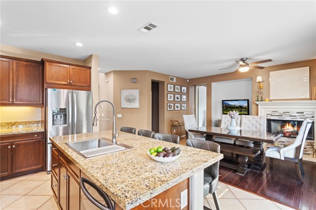 Detail Gallery Image 3 of 46 For 25019 Coral Canyon, Corona,  CA 92883 - 3 Beds | 3 Baths