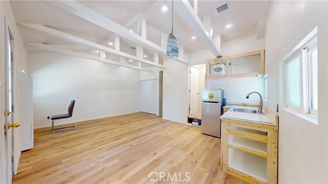 13322 Valleyheart N Drive, Sherman Oaks CA: https://media.crmls.org/medias/ff84a074-3329-4fde-8c76-05efc3318aab.jpg
