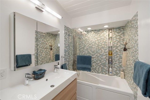 Detail Gallery Image 18 of 30 For 3202 N Studebaker Rd, Long Beach,  CA 90808 - 3 Beds | 2 Baths