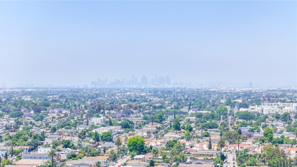 https://media.crmls.org/medias/ff851e3d-d462-4ca0-879b-d9cc5aa35dcd.jpg?preset=X-Large
