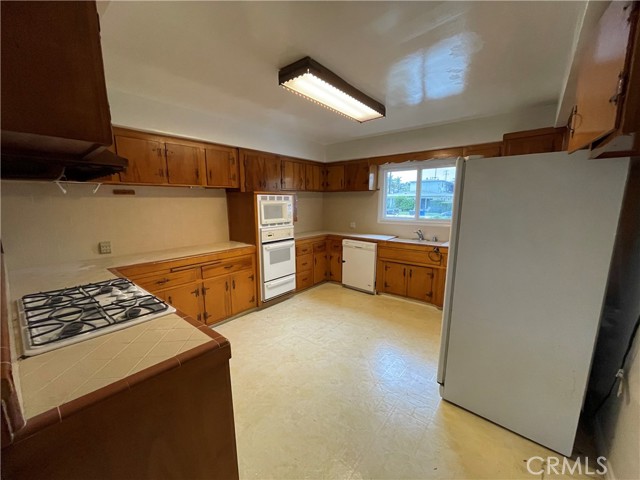 529 Avenue F, Redondo Beach, California 90277, 5 Bedrooms Bedrooms, ,3 BathroomsBathrooms,Residential,Sold,Avenue F,PV23016467