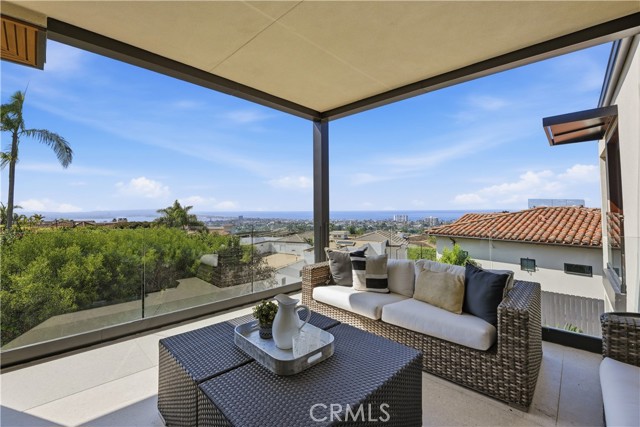 Detail Gallery Image 17 of 72 For 5108 Gordon Ln, San Diego,  CA 92109 - 4 Beds | 5/1 Baths