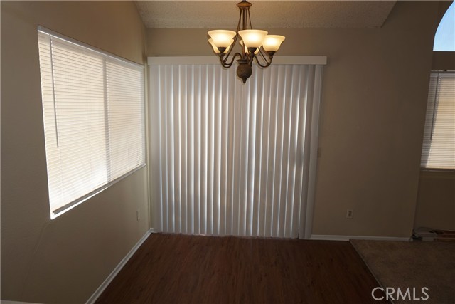 Detail Gallery Image 8 of 18 For 26870 Claudette St #702,  Canyon Country,  CA 91351 - 3 Beds | 2 Baths