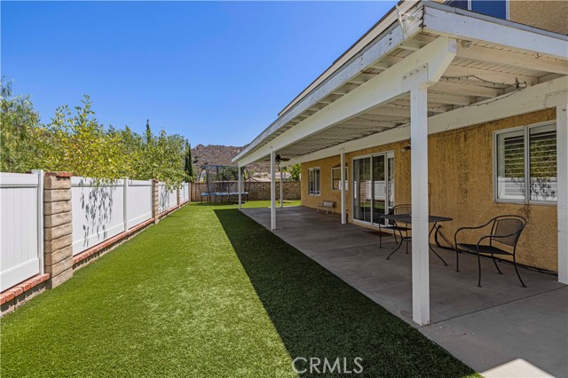 28519 Forest Meadow Place, Castaic CA: https://media.crmls.org/medias/ff87d484-777d-433e-9d35-e1eacd0abe10.jpg