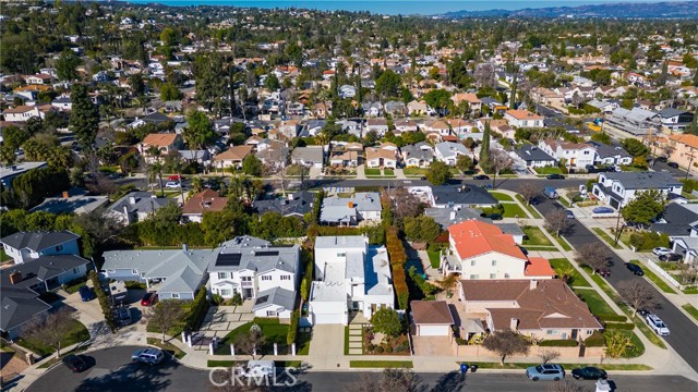 Detail Gallery Image 7 of 48 For 4921 Rupert Ave, Encino,  CA 91316 - 4 Beds | 3 Baths