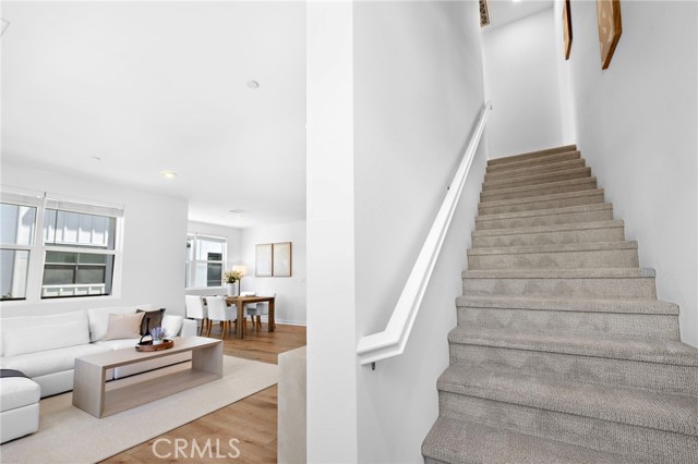 944 N Divino Privado, Ontario CA: https://media.crmls.org/medias/ff88066e-4c7b-4714-b038-02a58855fafa.jpg