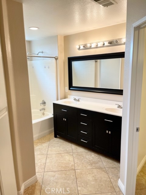 Detail Gallery Image 40 of 63 For 5220 Holstein Way, Jurupa Valley,  CA 92509 - 3 Beds | 2 Baths