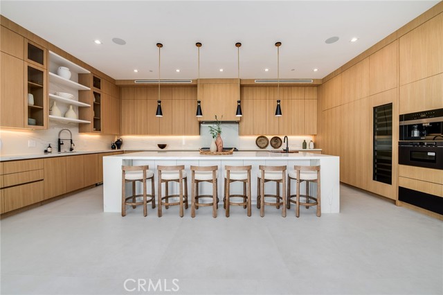 Detail Gallery Image 14 of 43 For 4930 Palomar Dr, Tarzana,  CA 91356 - 6 Beds | 6/1 Baths