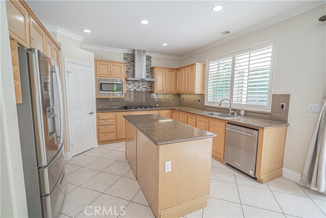 25910 Tennyson Lane, Stevenson Ranch CA: https://media.crmls.org/medias/ff89c1b3-c1a2-41ca-9f74-9e35db0fc292.jpg