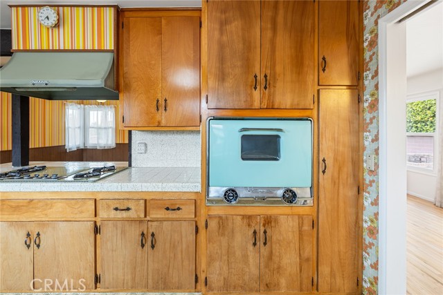 9301 Dewey Drive, Garden Grove CA: https://media.crmls.org/medias/ff8b37c9-fd2c-4c31-a851-5ad20cb09973.jpg