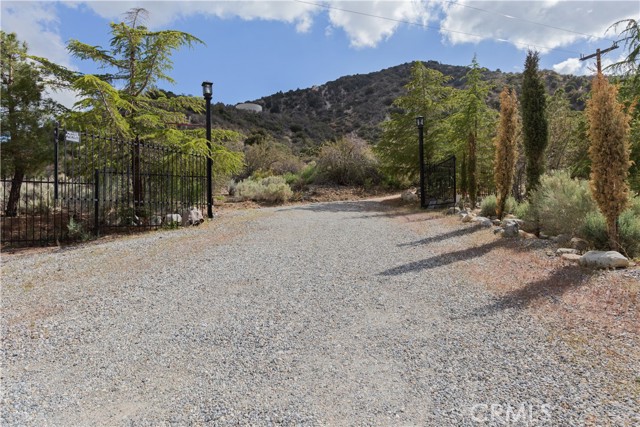 Detail Gallery Image 25 of 45 For 1870 Oak Springs Valley Rd, Wrightwood,  CA 92397 - 2 Beds | 2 Baths