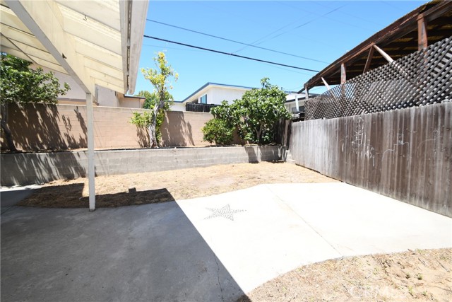 20318 Regina Avenue, Torrance CA: https://media.crmls.org/medias/ff8b9bd4-9ea6-47d2-ac9d-c01f6960019e.jpg