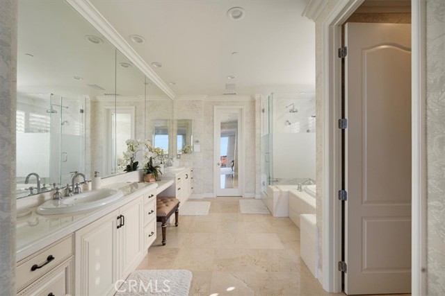 Detail Gallery Image 18 of 60 For 9 Vista Alberi, Newport Coast,  CA 92657 - 6 Beds | 6/1 Baths